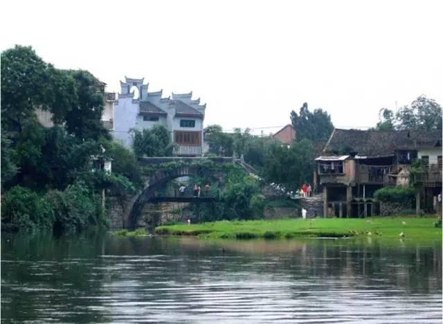 我国全面完成易地扶贫搬迁安置住房不动产登记任务，主要体现在哪些方面？游戏画面